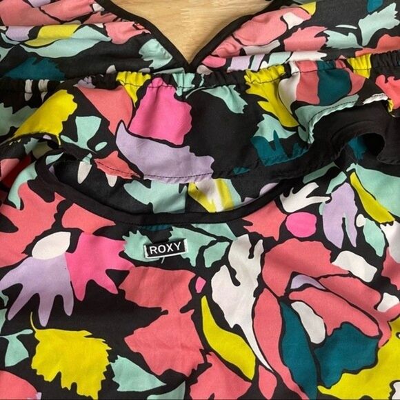 Roxy Floral Halter Top Black Size Large EUC - Picture 4 of 8